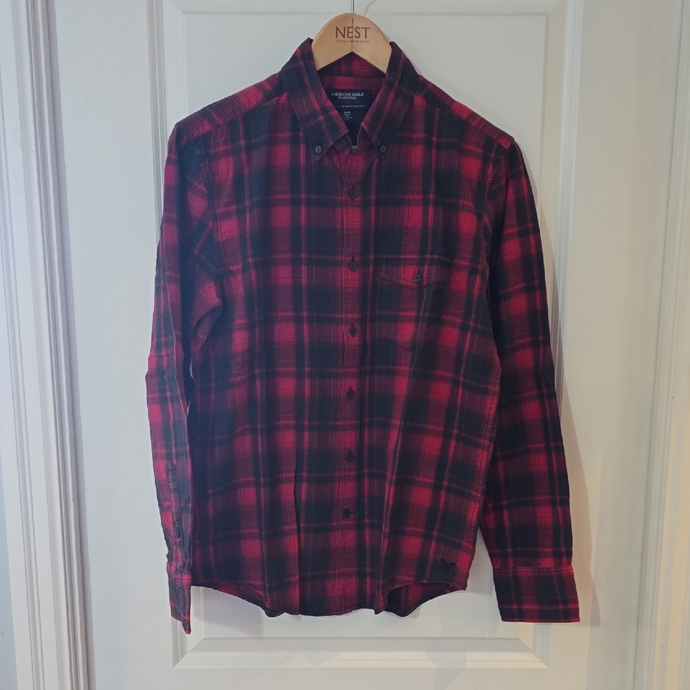 Men's American Eagke Red and Black Plaid Shirt
